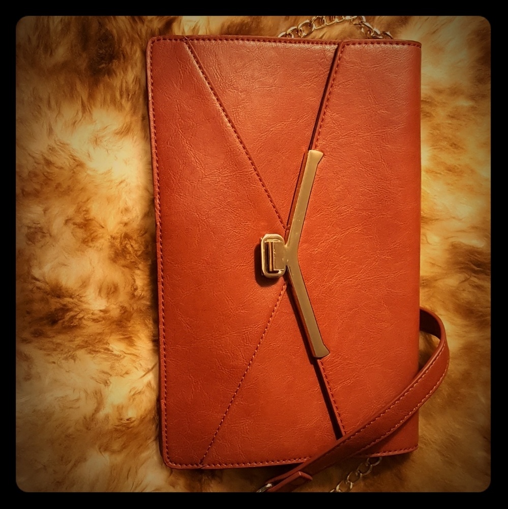 Crossbody purse